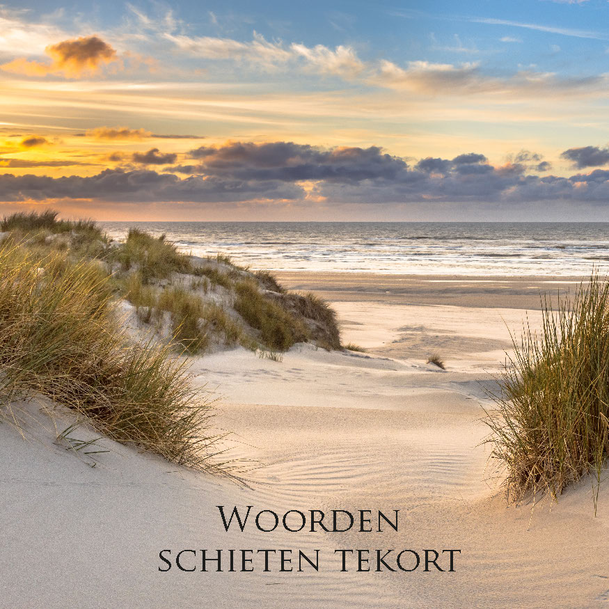 MA34121 - Vierkante wenskaart 'Woorden schieten tekort - strand' MA34121 - Vierkante wenskaart 'Woorden schieten tekort - strand'